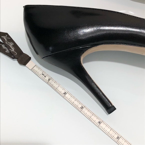 Gianni Bini Leather Black Heels - Picture 14 of 16
